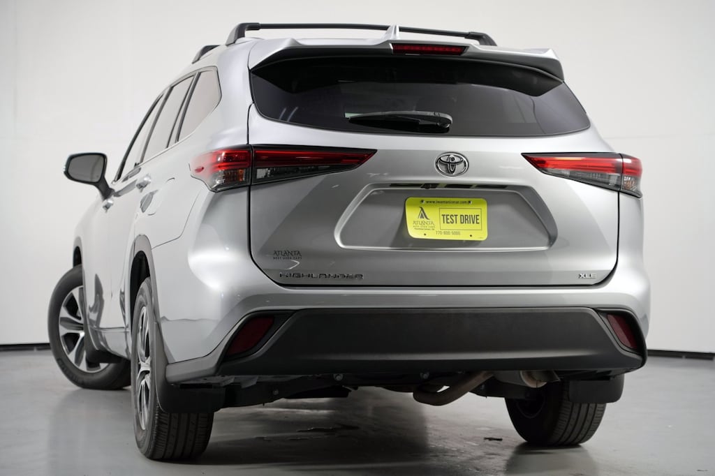Used 2022 Toyota Highlander XLE SUV