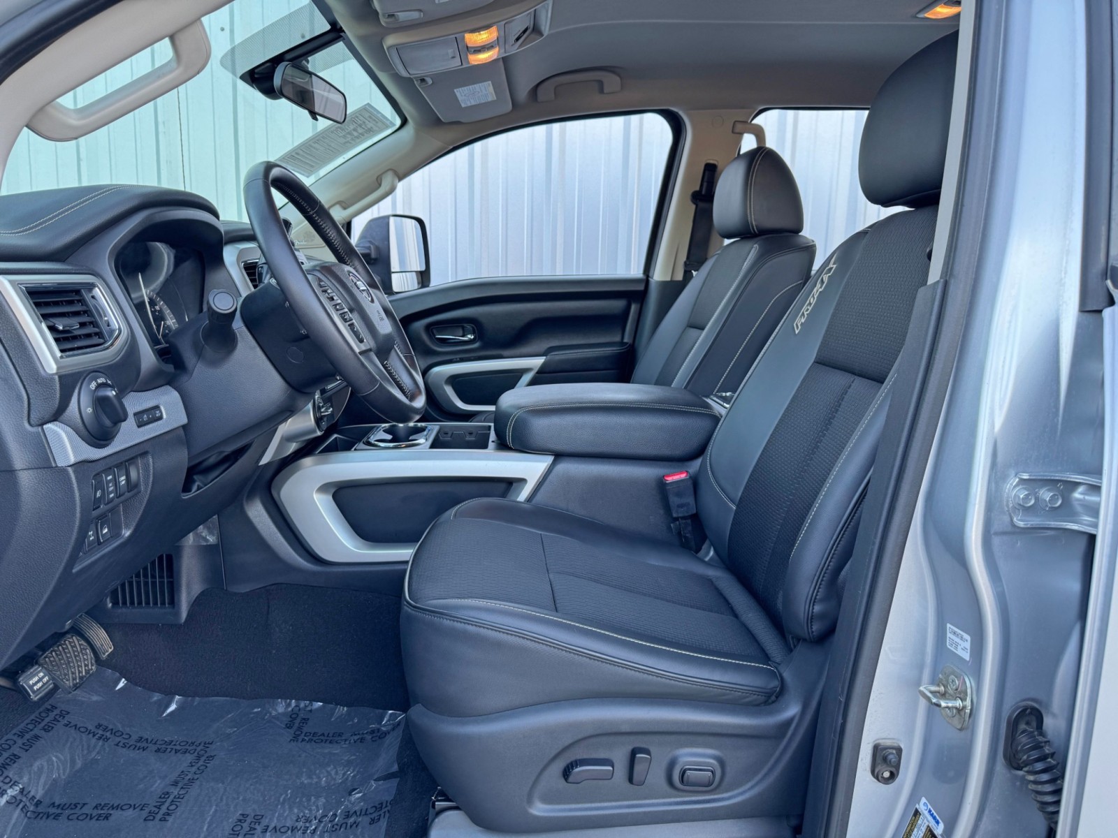 2019 Nissan Titan XD Pro-4X - Photo 14