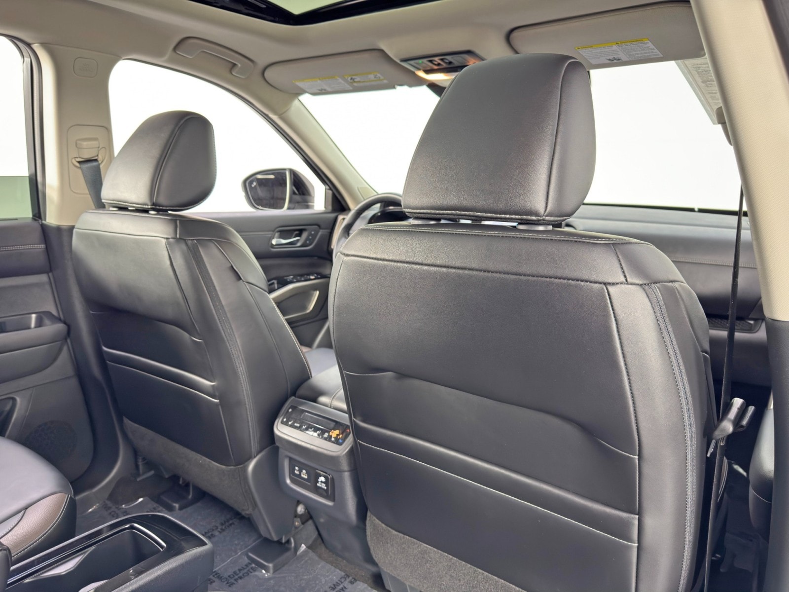 2024 Nissan Pathfinder Platinum - Photo 37