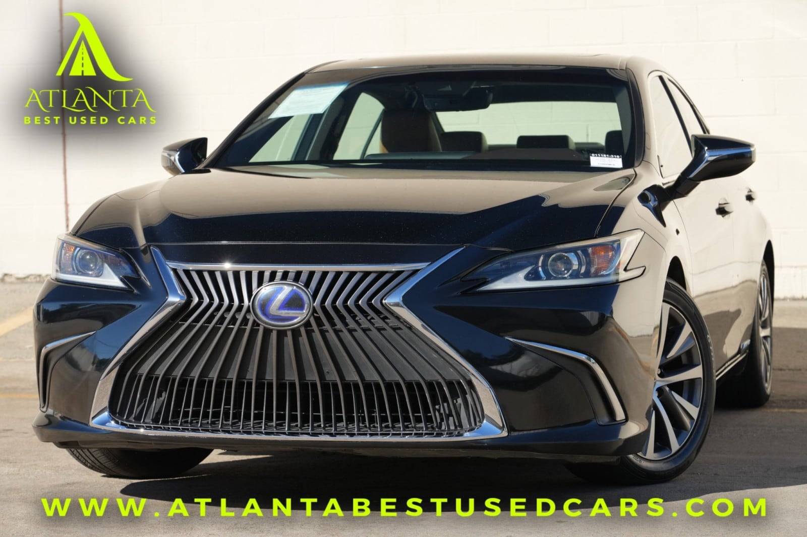 2020 Lexus ES 300h 300h's photo