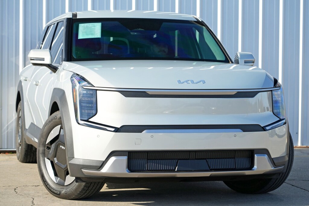 Used 2024 Kia EV9 Light Long Range SUV