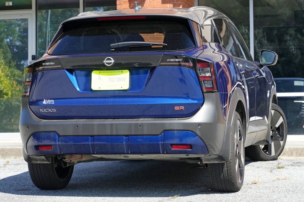 Used 2025 Nissan Kicks SR SUV