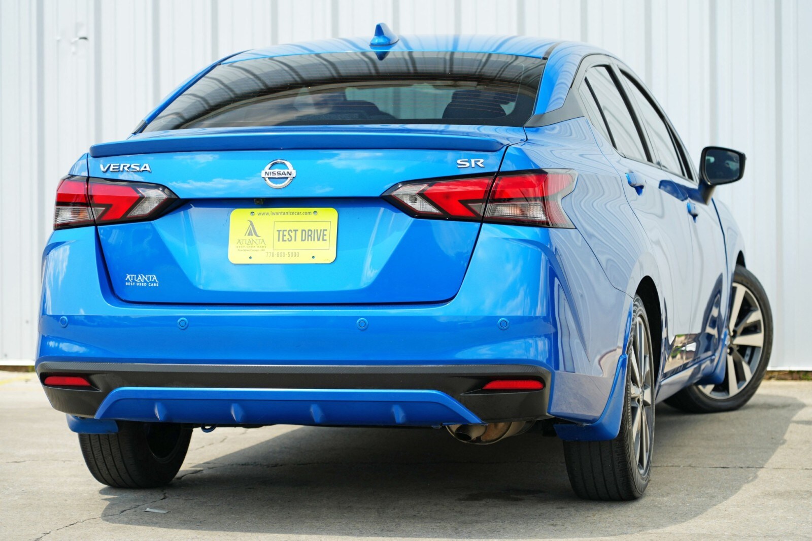 2020 Nissan Versa SR photo 3