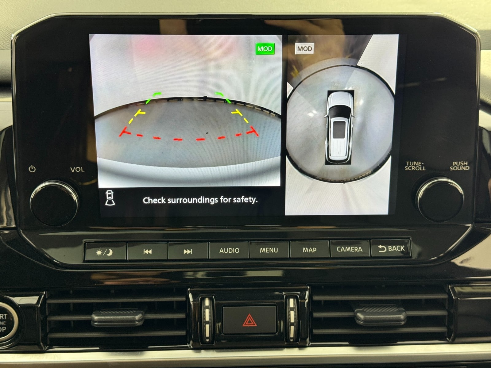 2024 Nissan Pathfinder Platinum - Photo 28