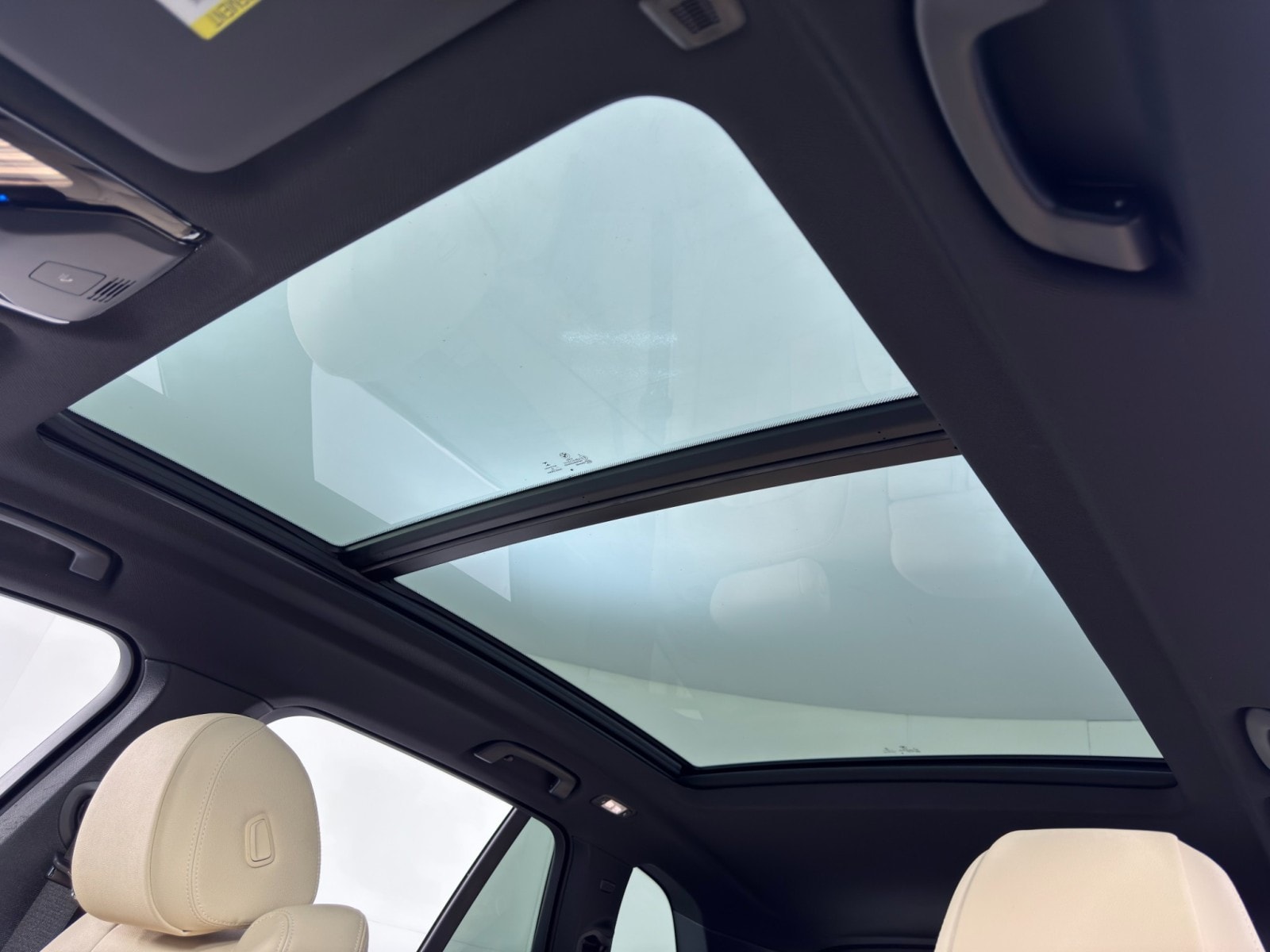 2022 BMW X5 45e - Photo 11