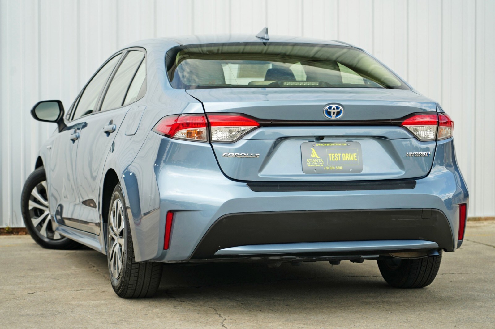 2020 Toyota Corolla Hybrid LE photo 2