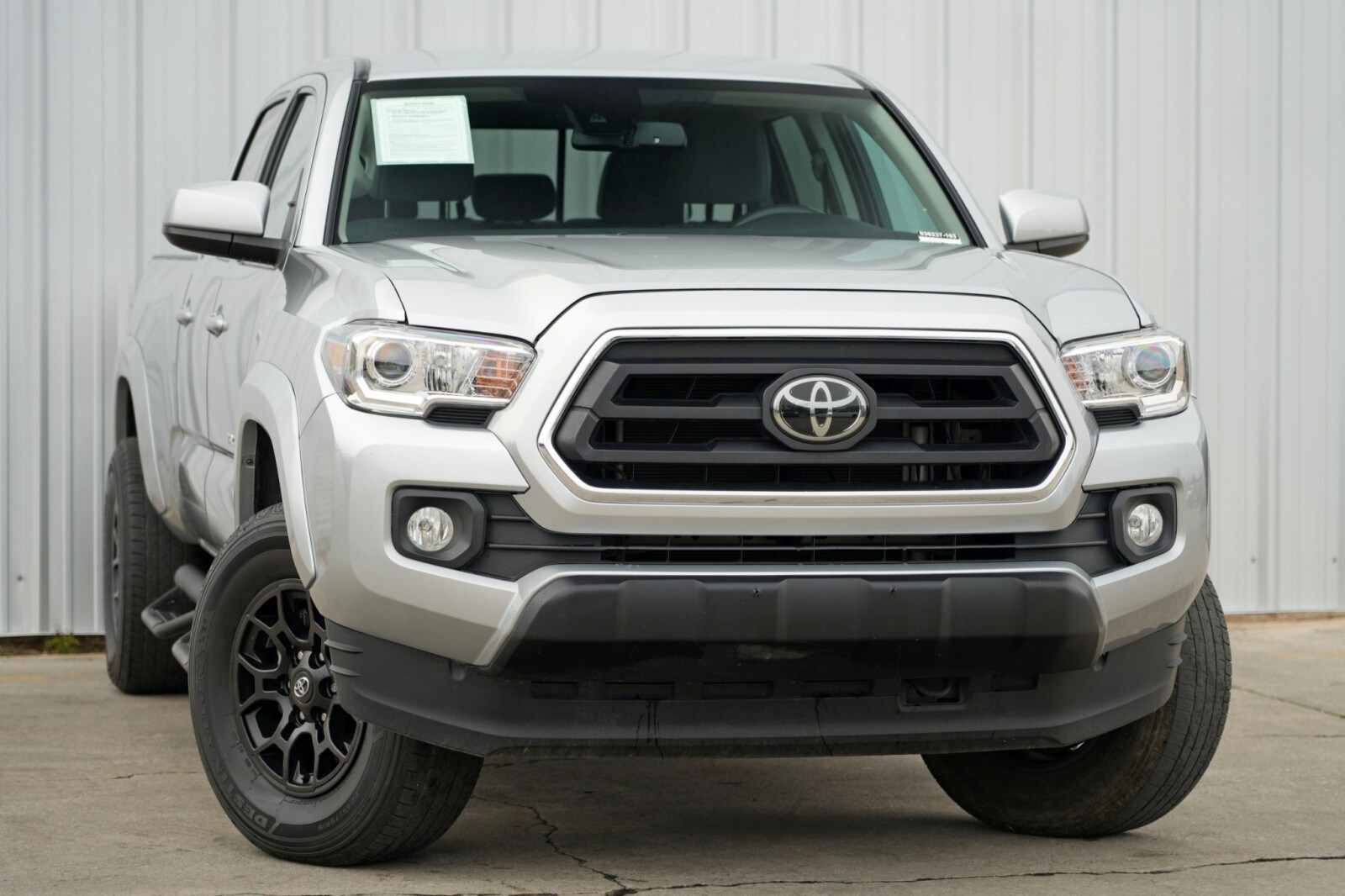 2022 Toyota Tacoma SR5 photo 2