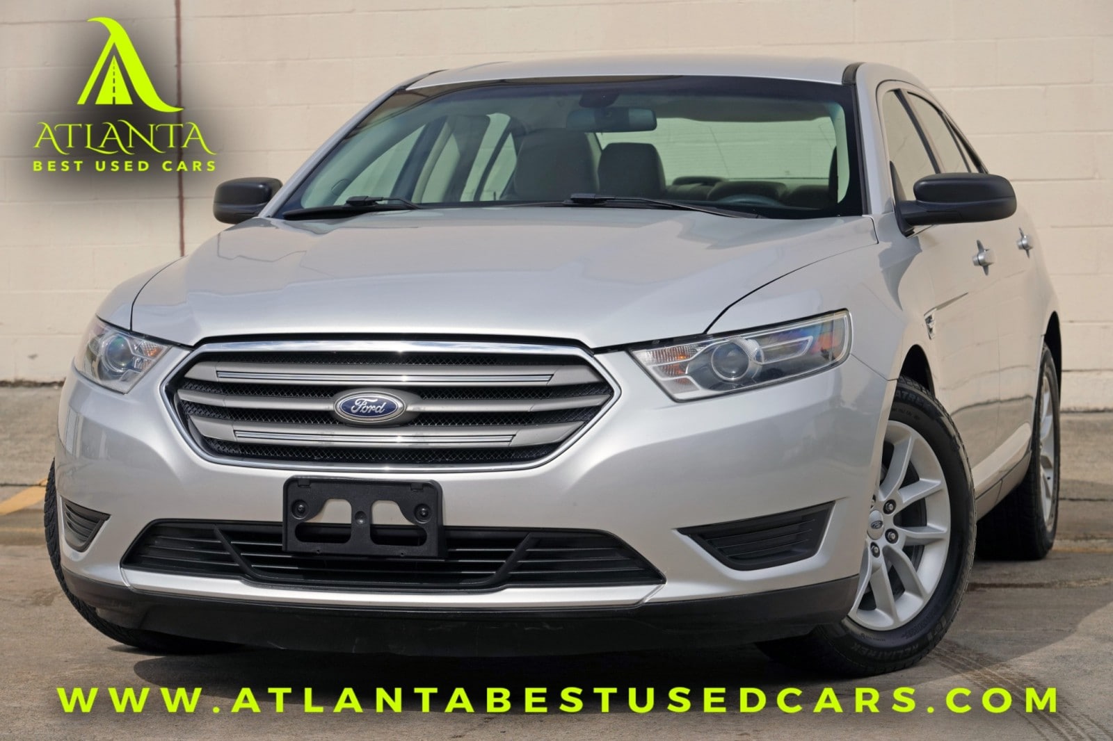 2015 Ford Taurus SE FWD's photo