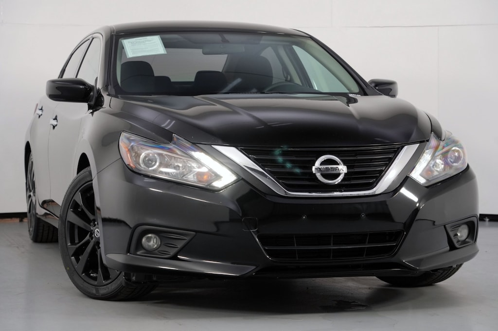 Used 2017 Nissan Altima 2.5 SR w/ Midnight Edition Package Sedan