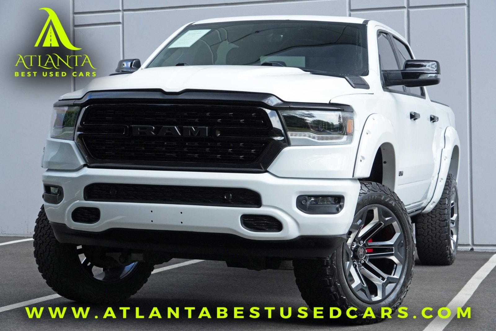 2023 RAM 1500 Big Horn/Lone Star 4x4 Crew Cab 5'7's photo