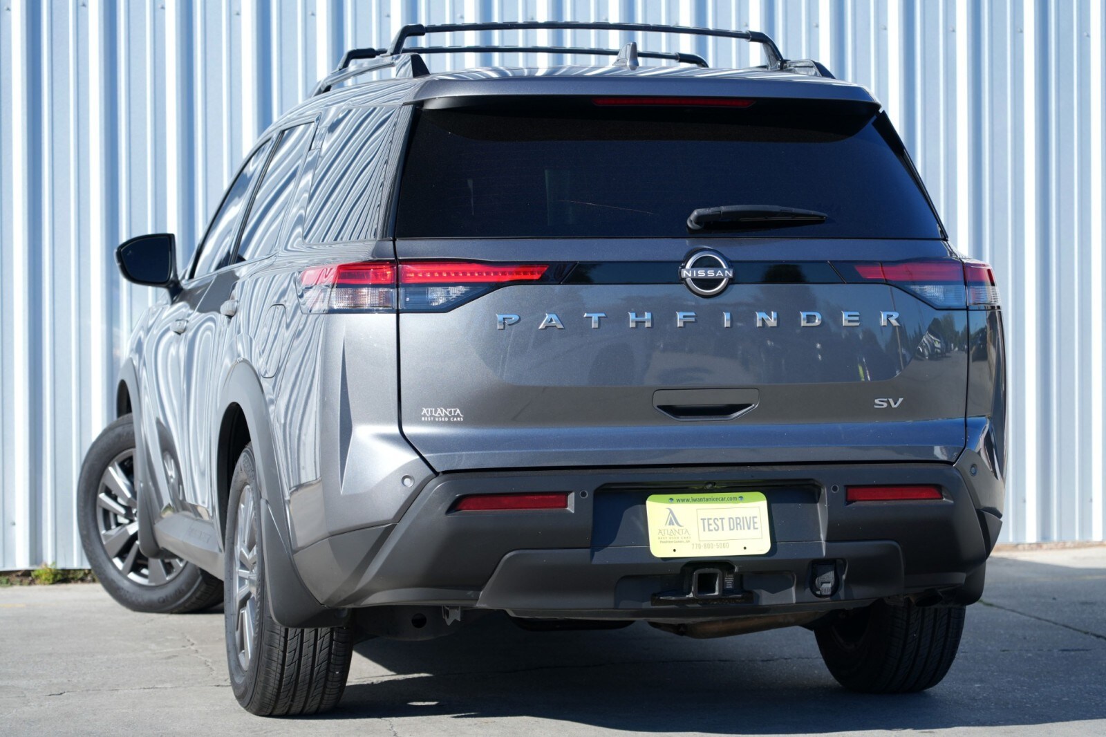 2022 Nissan Pathfinder SV photo 2