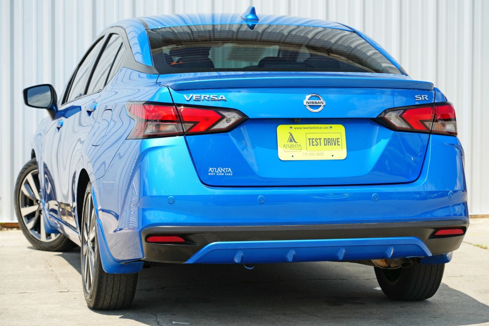 2020 Nissan Versa SR photo 4