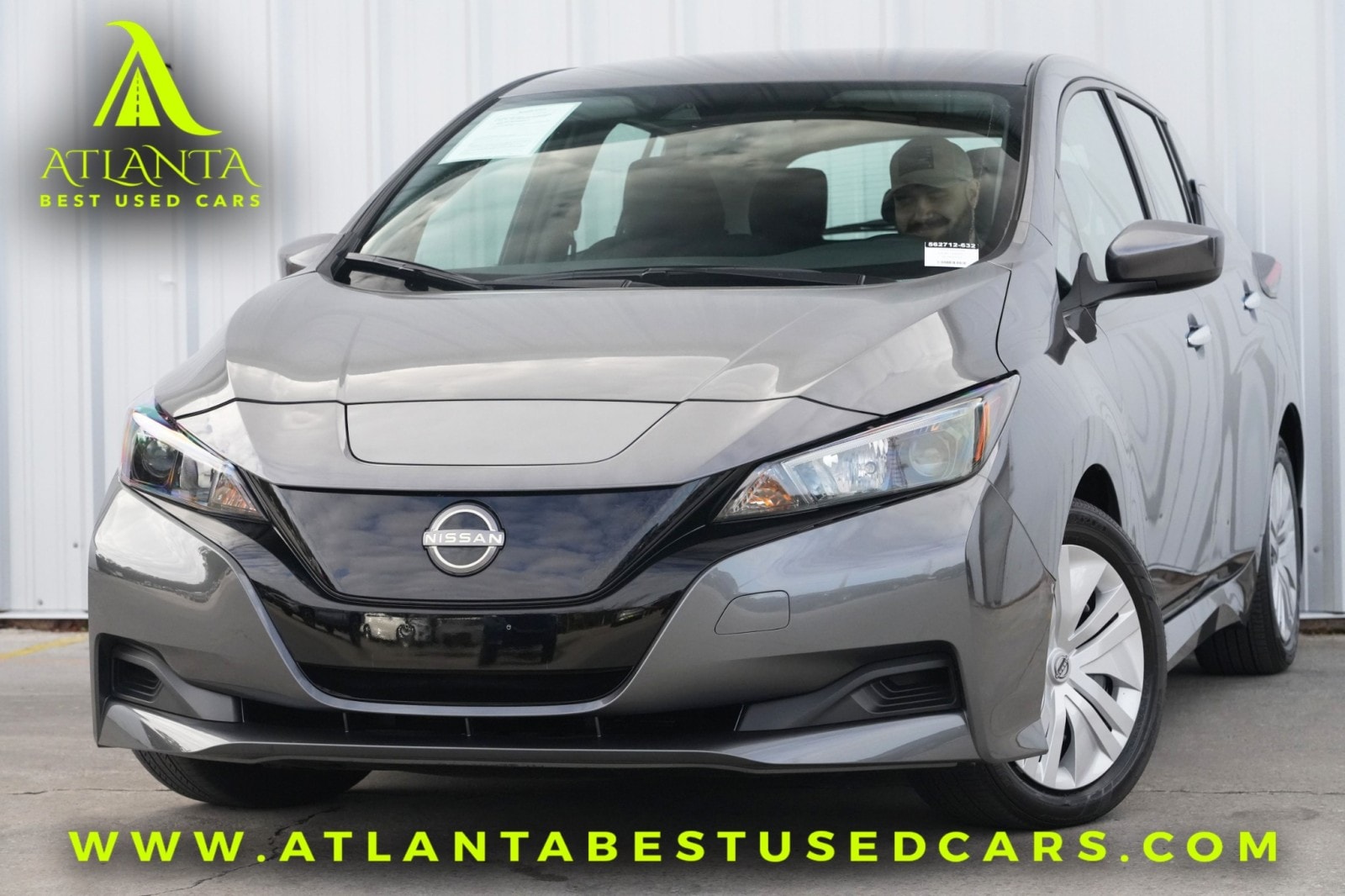 2025 Nissan Leaf S's photo