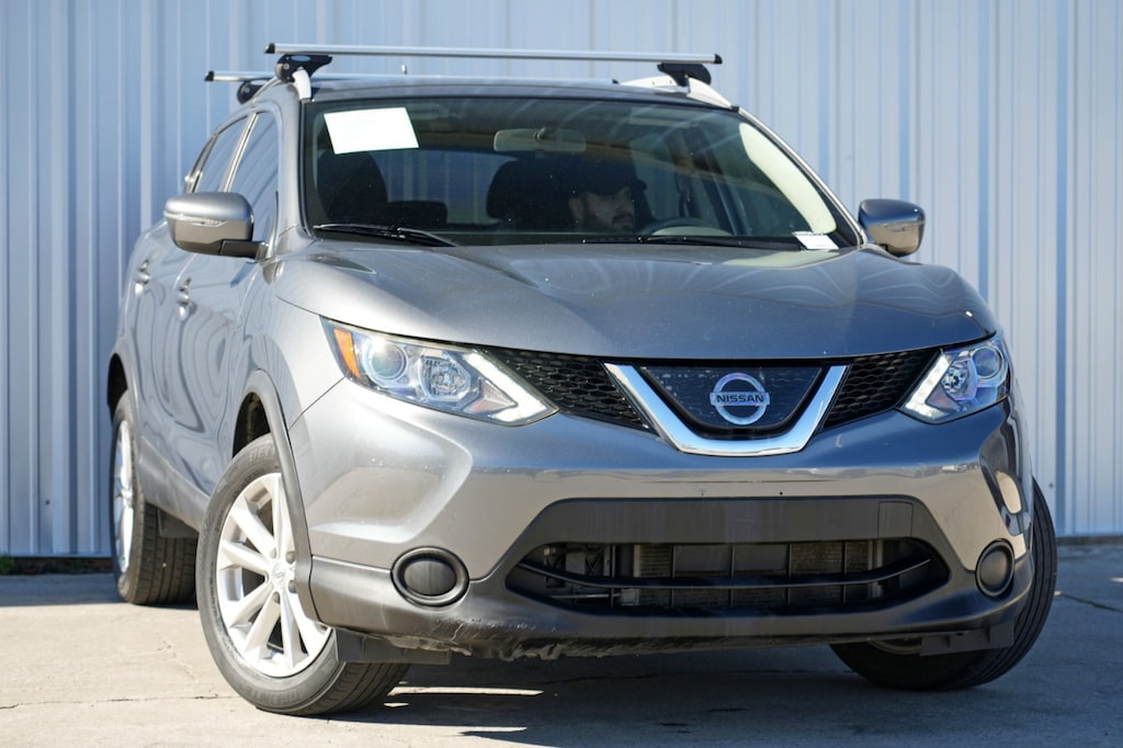 Used 2018 Nissan Rogue Sport SV SUV