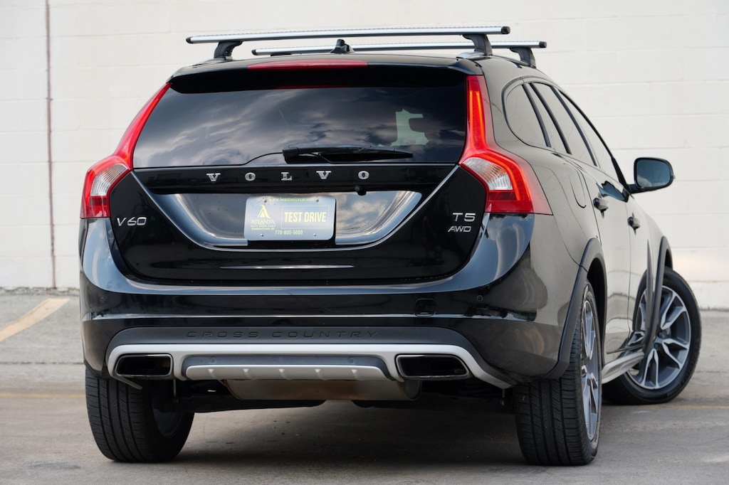 Used 2018 Volvo V60 Cross Country w/ Convenience Package Wagon