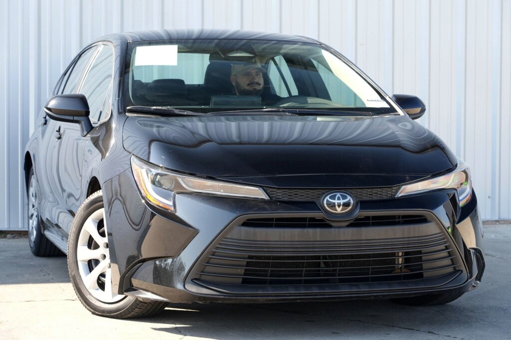 Used 2023 Toyota Corolla LE Sedan