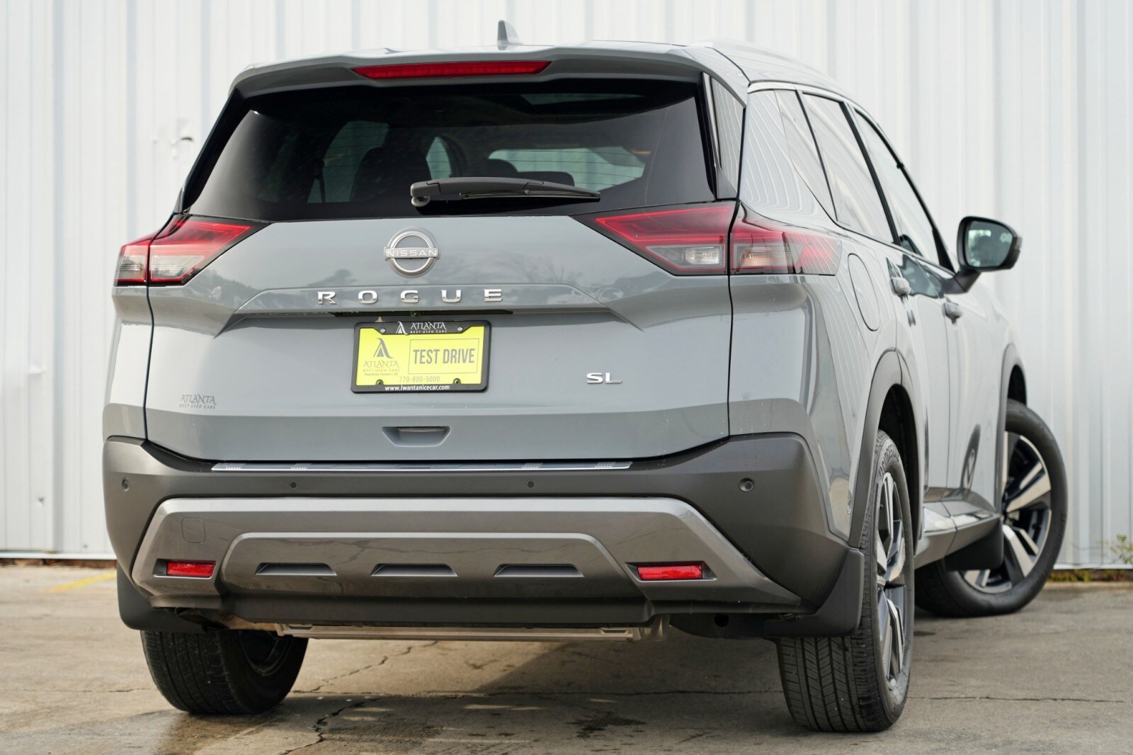 2023 Nissan Rogue SL photo 2