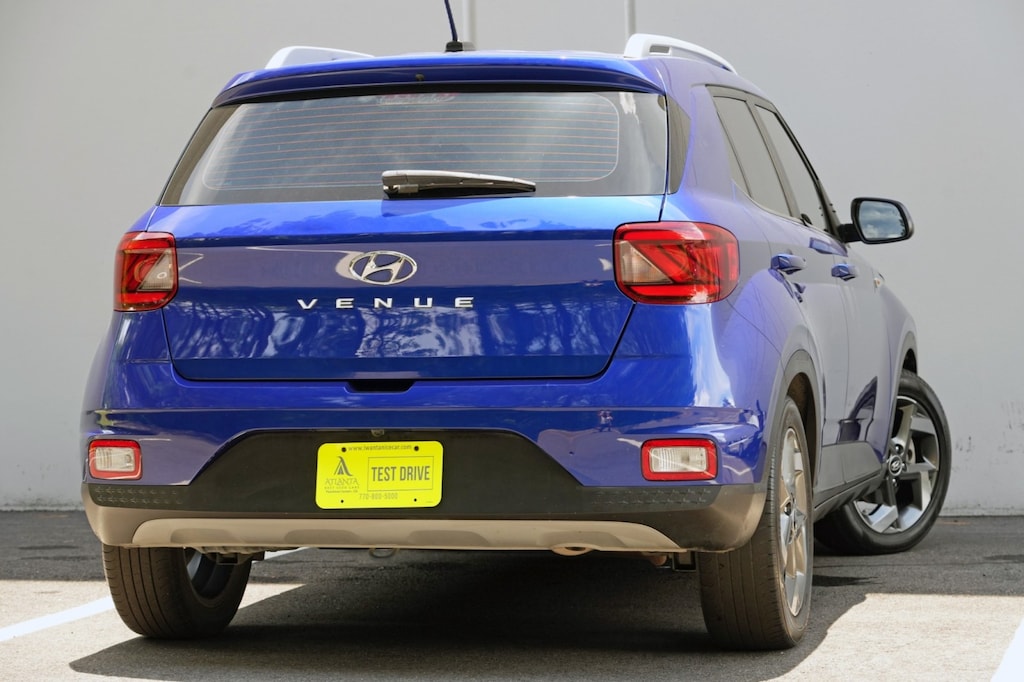 Used 2023 Hyundai Venue SEL SUV