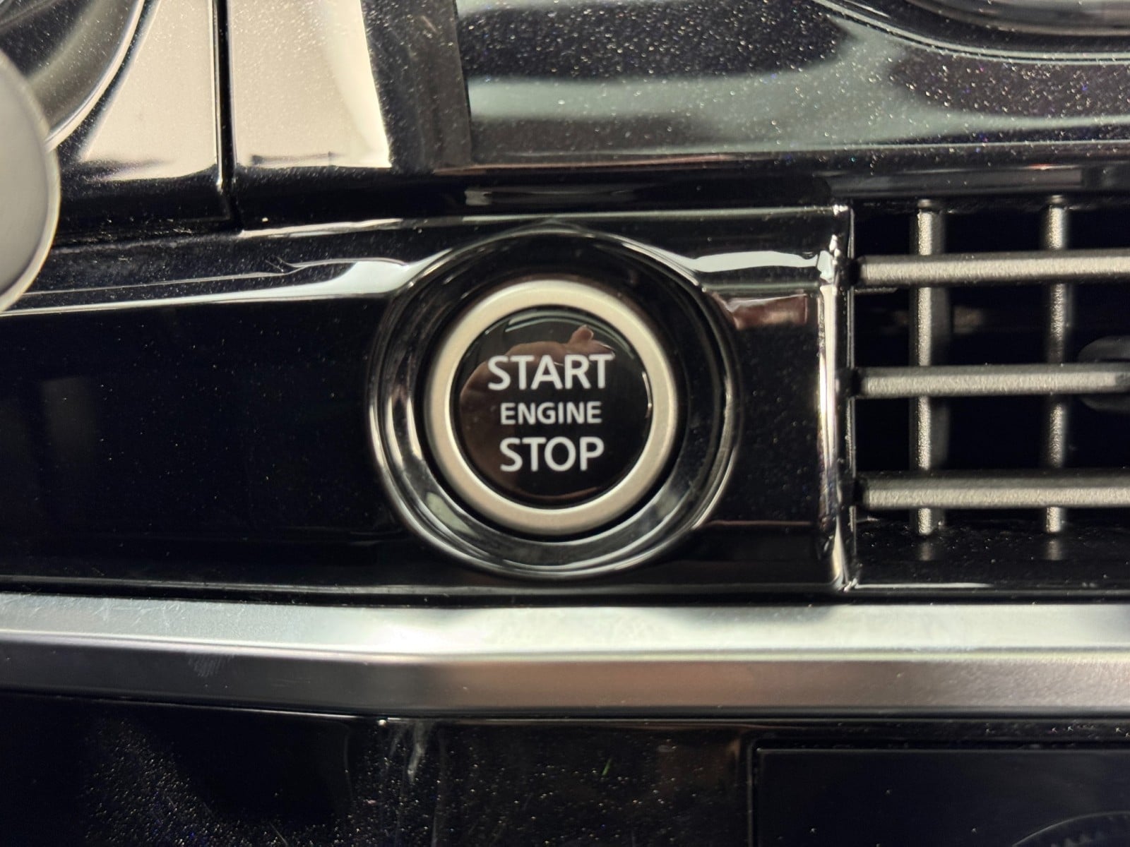 2024 Nissan Pathfinder Platinum - Photo 24