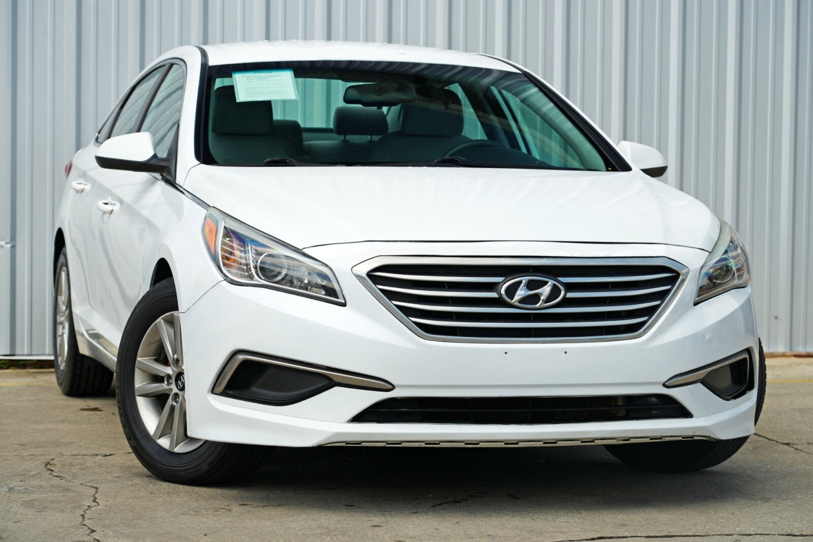 2016 Hyundai Sonata SE photo 2
