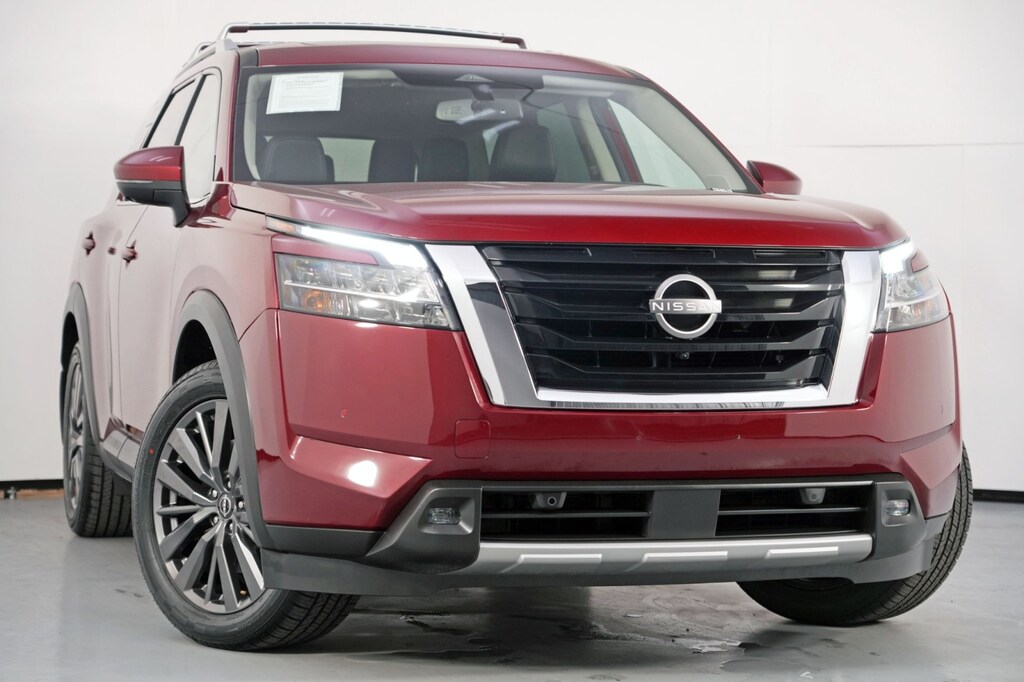 Used 2022 Nissan Pathfinder SL w/ Premium Package SUV