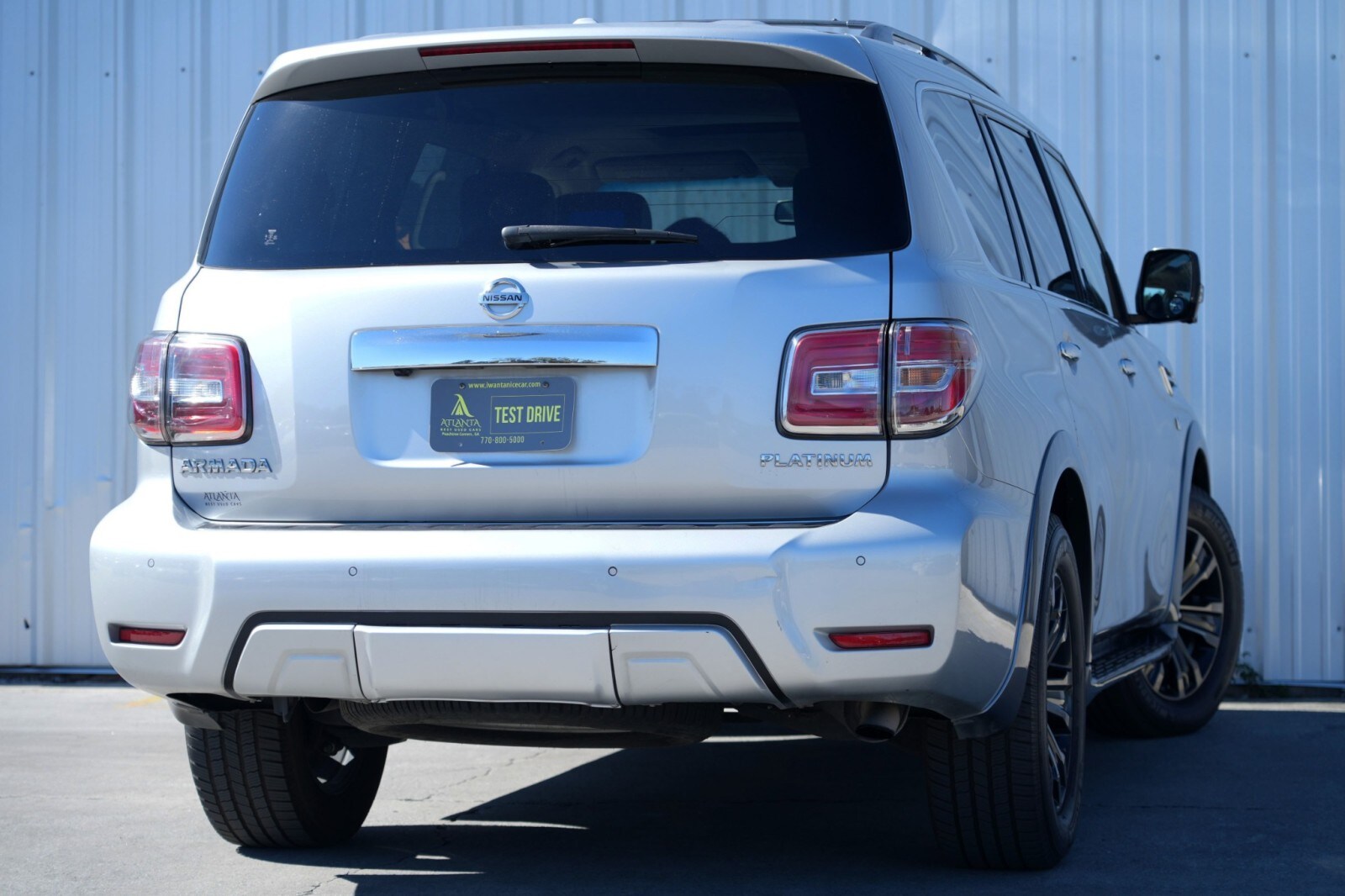 2017 Nissan Armada Platinum photo 3