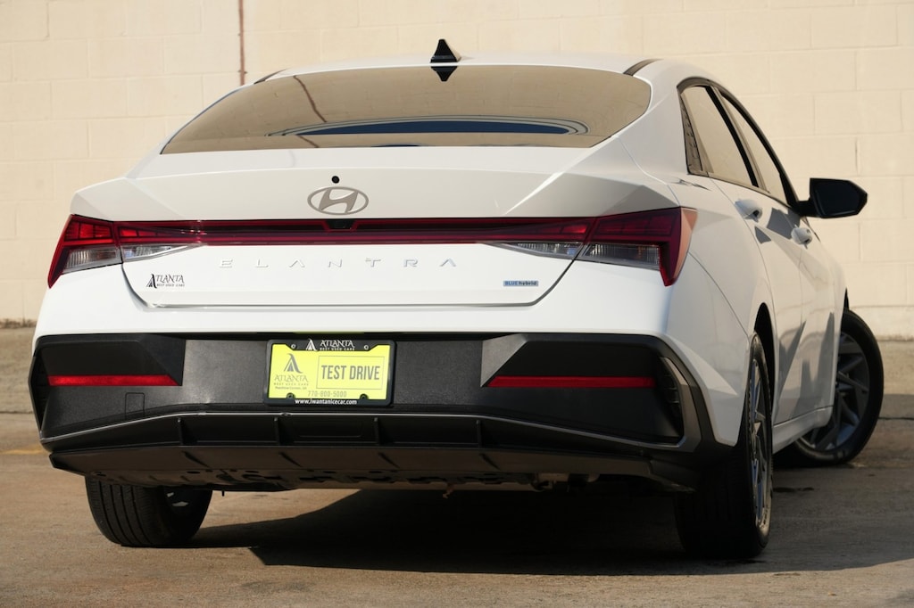 Used 2025 Hyundai Elantra Hybrid Blue Sedan