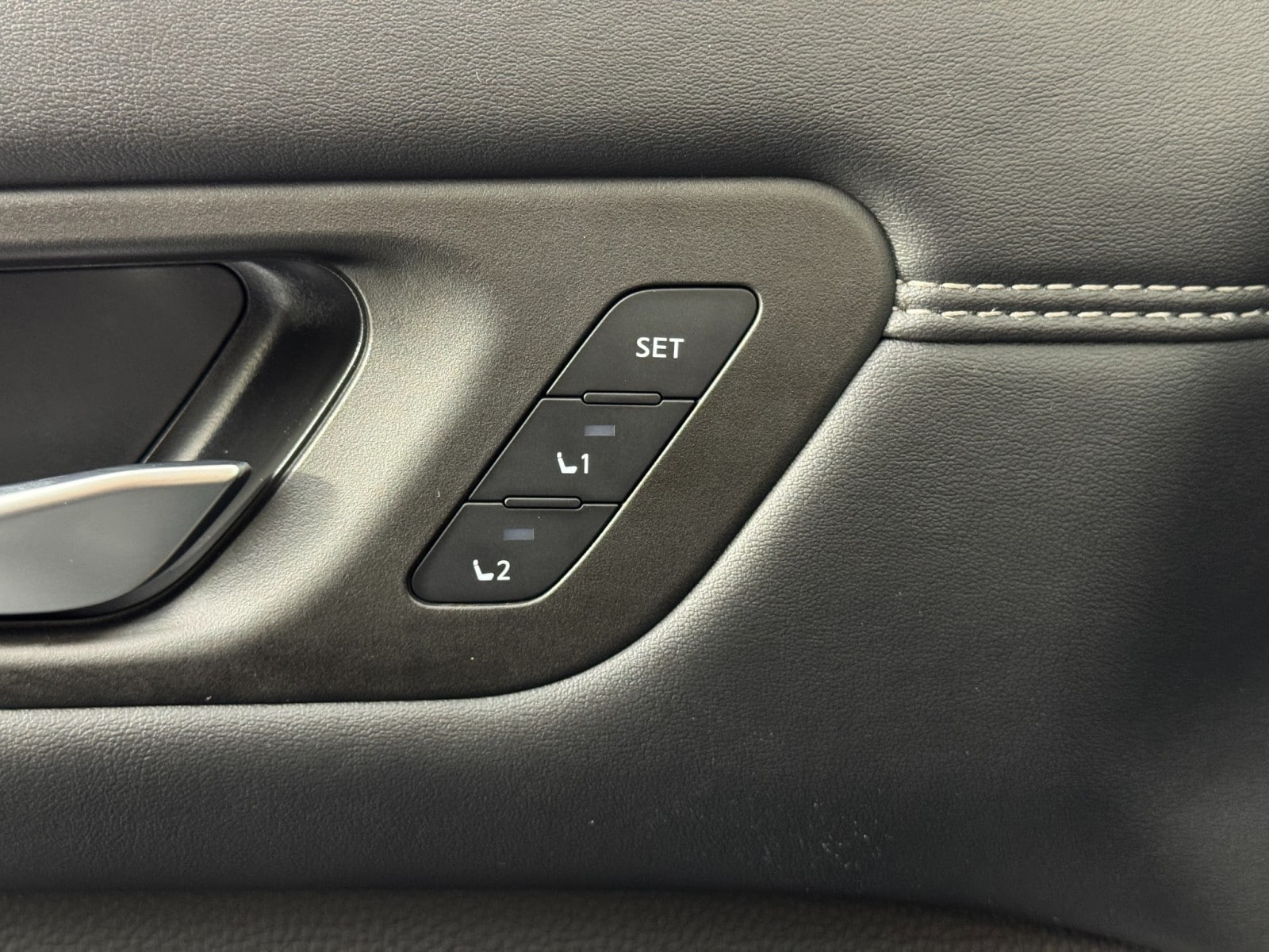 2024 Nissan Pathfinder Platinum - Photo 17