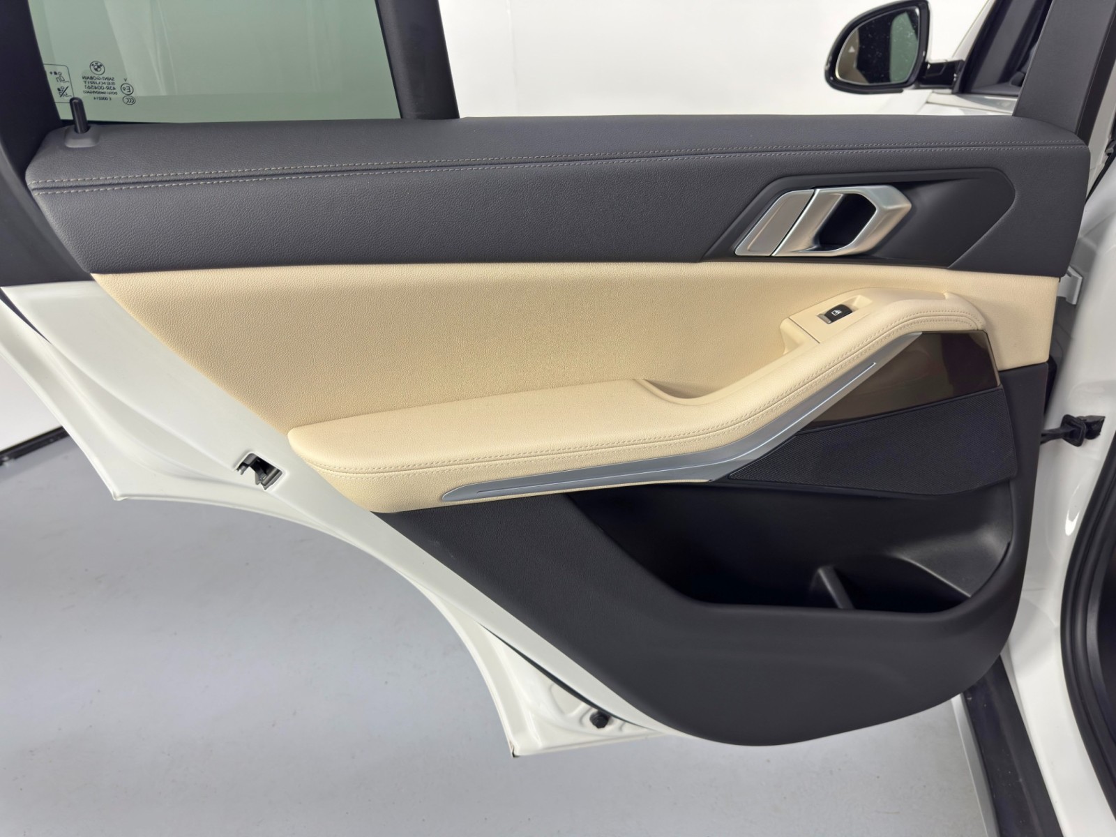 2022 BMW X5 45e - Photo 48