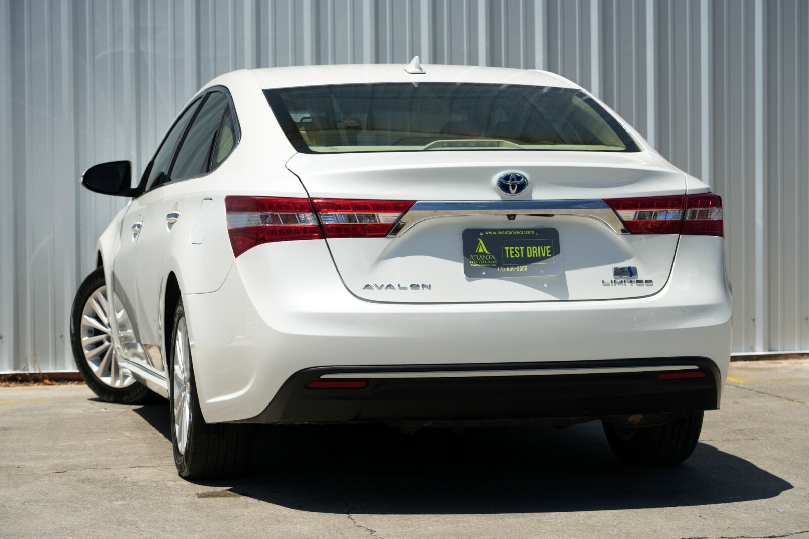 2013 Toyota Avalon Hybrid Limited photo 2