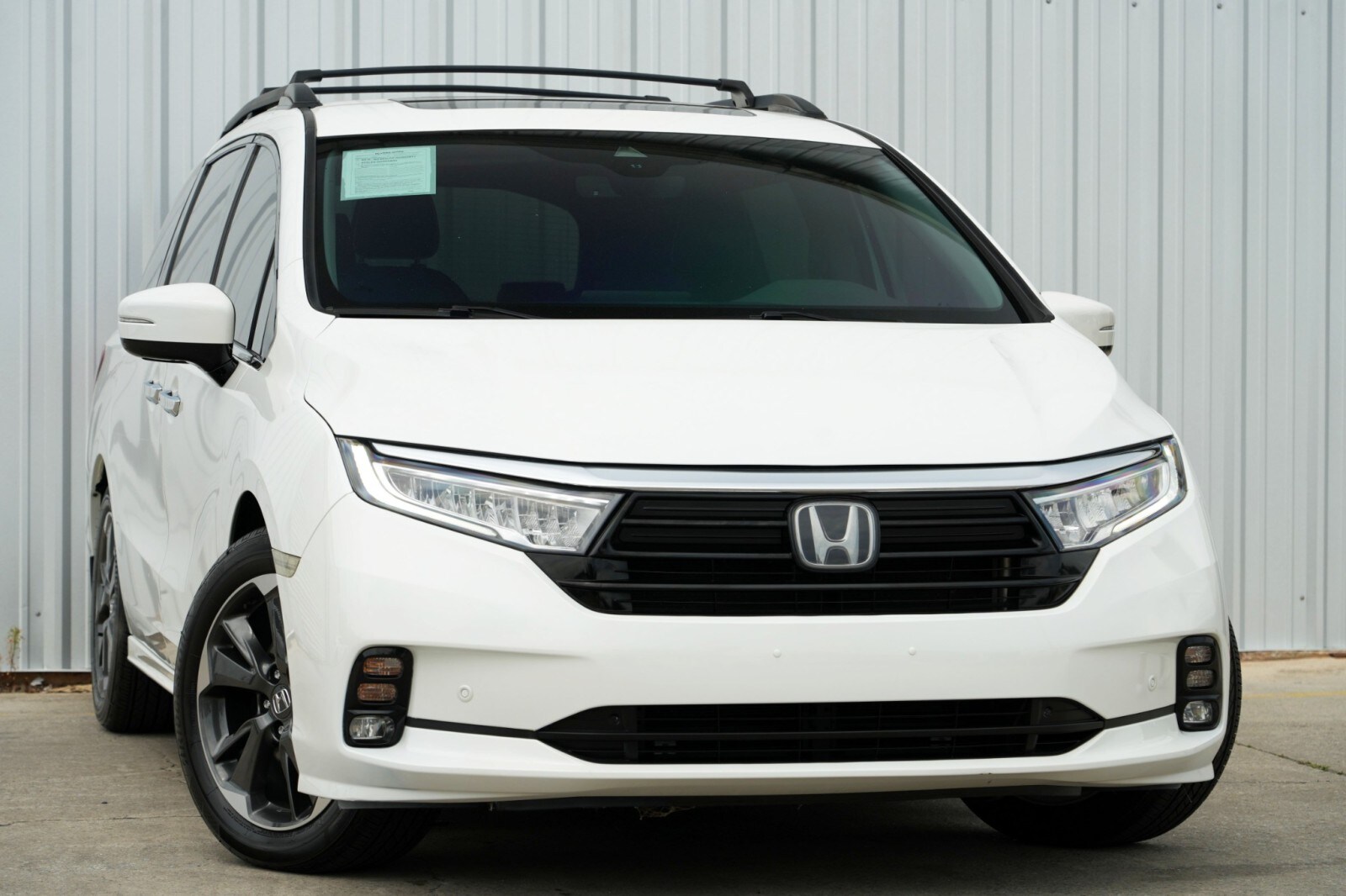 2022 Honda Odyssey Elite photo 2