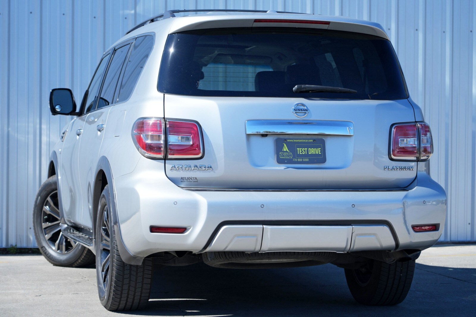 2017 Nissan Armada Platinum photo 4