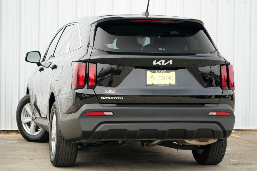 Used 2023 Kia Sorento LX SUV