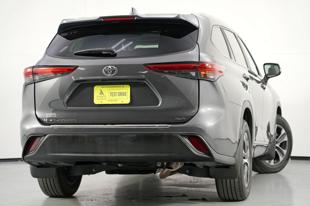 Used 2023 Toyota Highlander XLE SUV