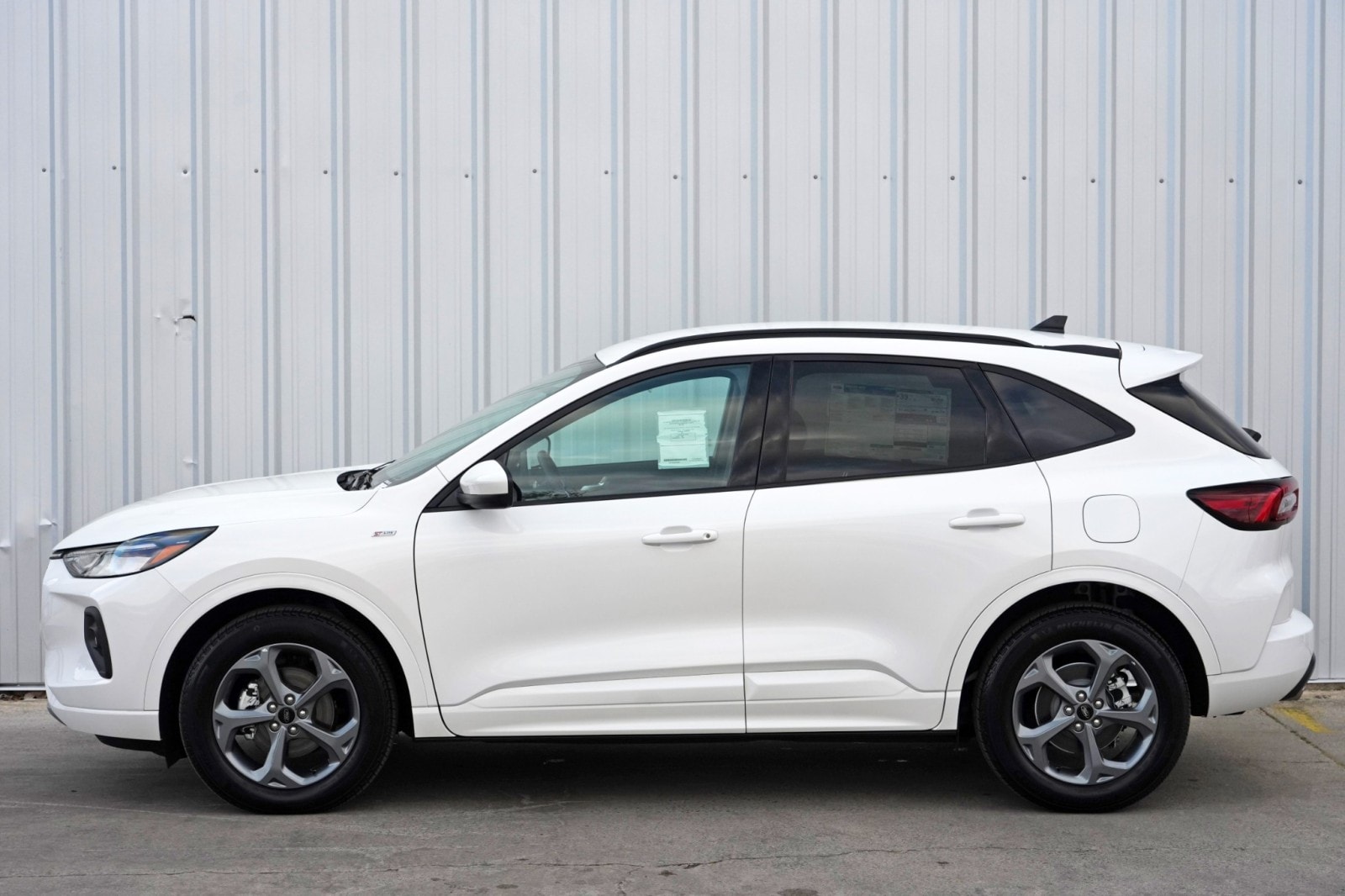 2024 Ford Escape ST-Line Select - Photo 43
