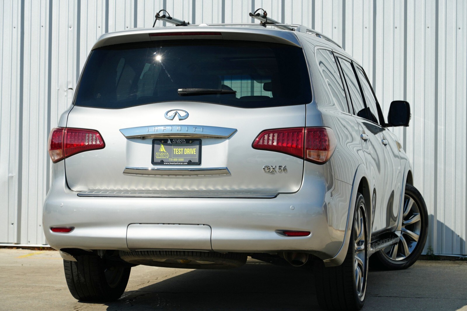 2012 Infiniti QX56 photo 3