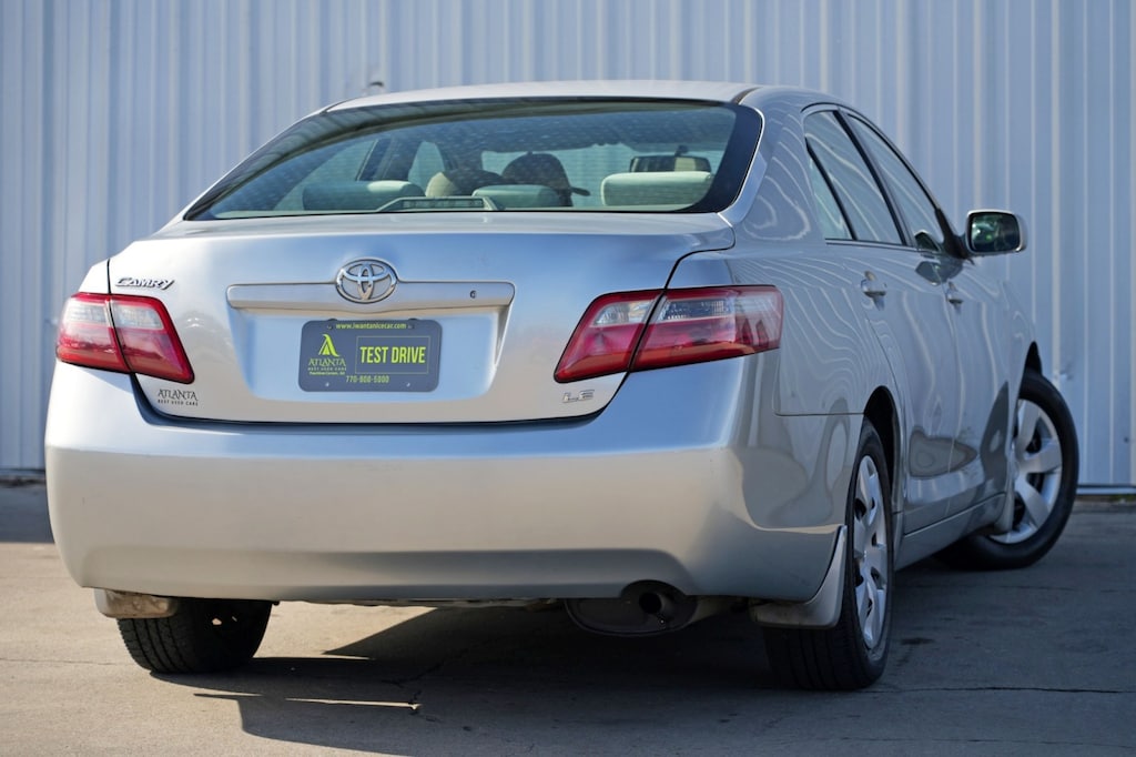 Used 2007 Toyota Camry LE Sedan