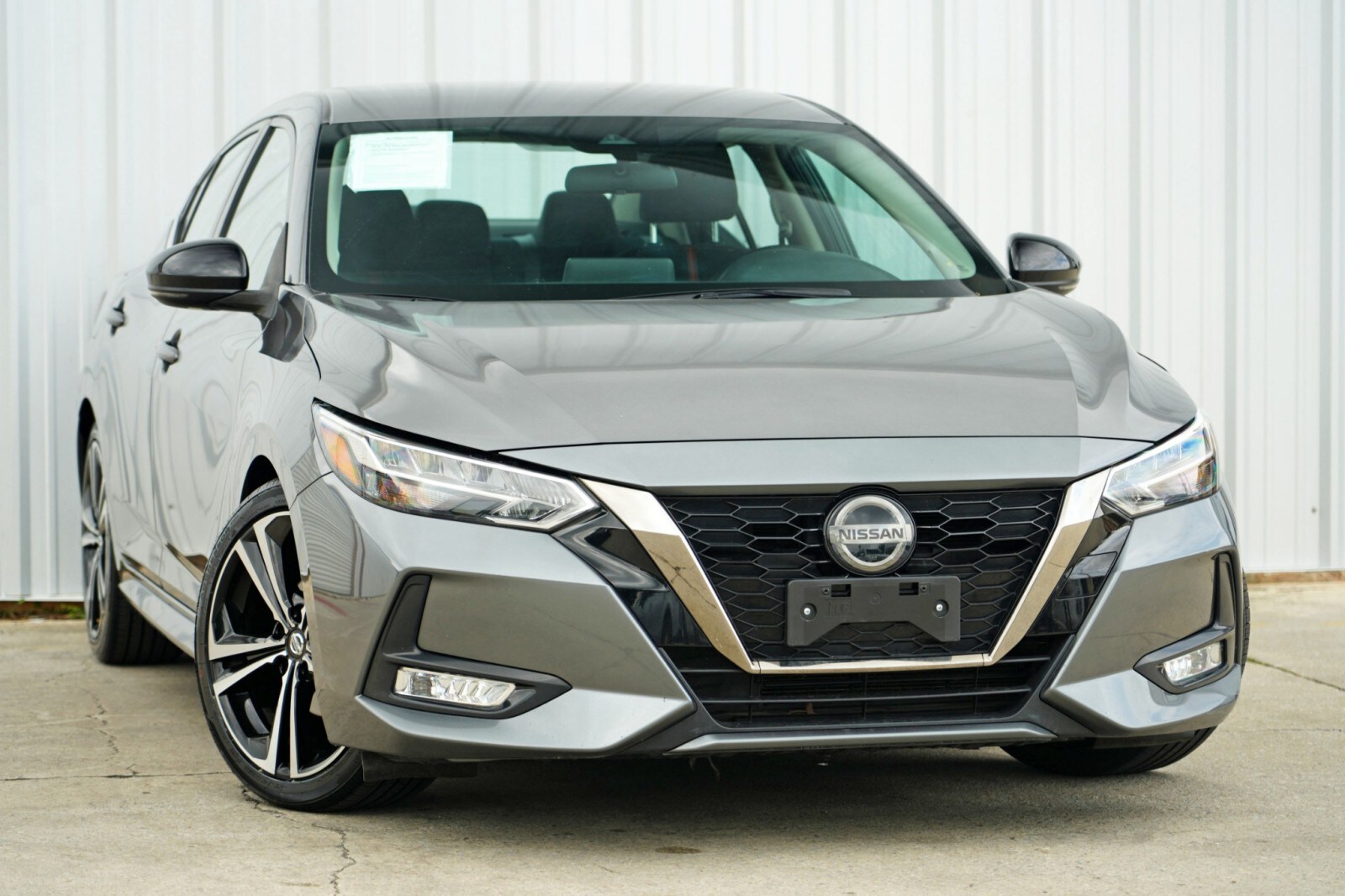 2021 Nissan Sentra SR photo 2