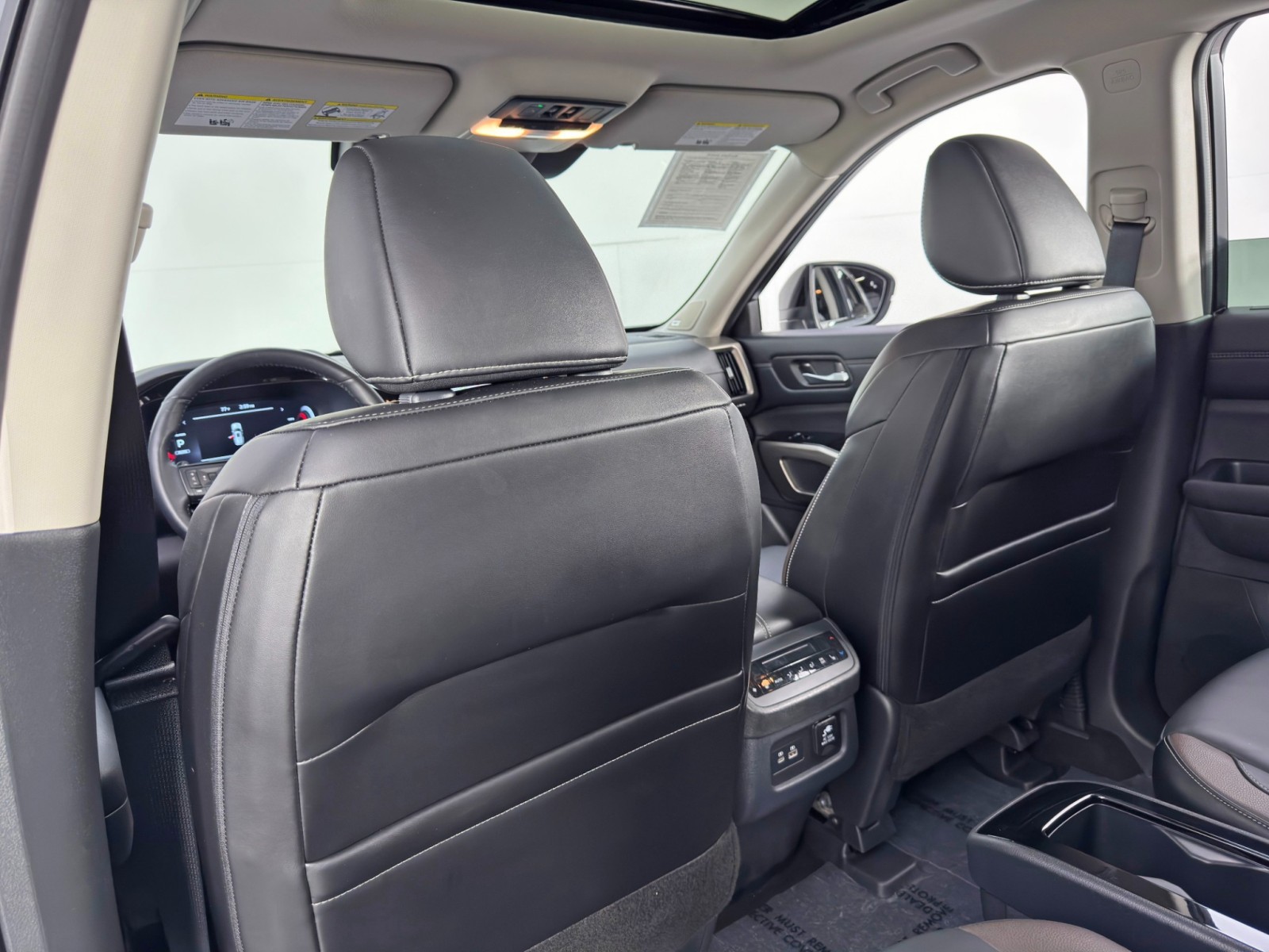 2024 Nissan Pathfinder Platinum - Photo 36