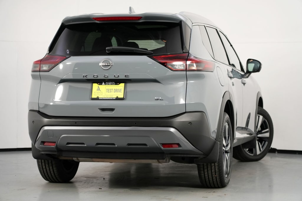 Used 2022 Nissan Rogue SL w/ Premium Package SUV