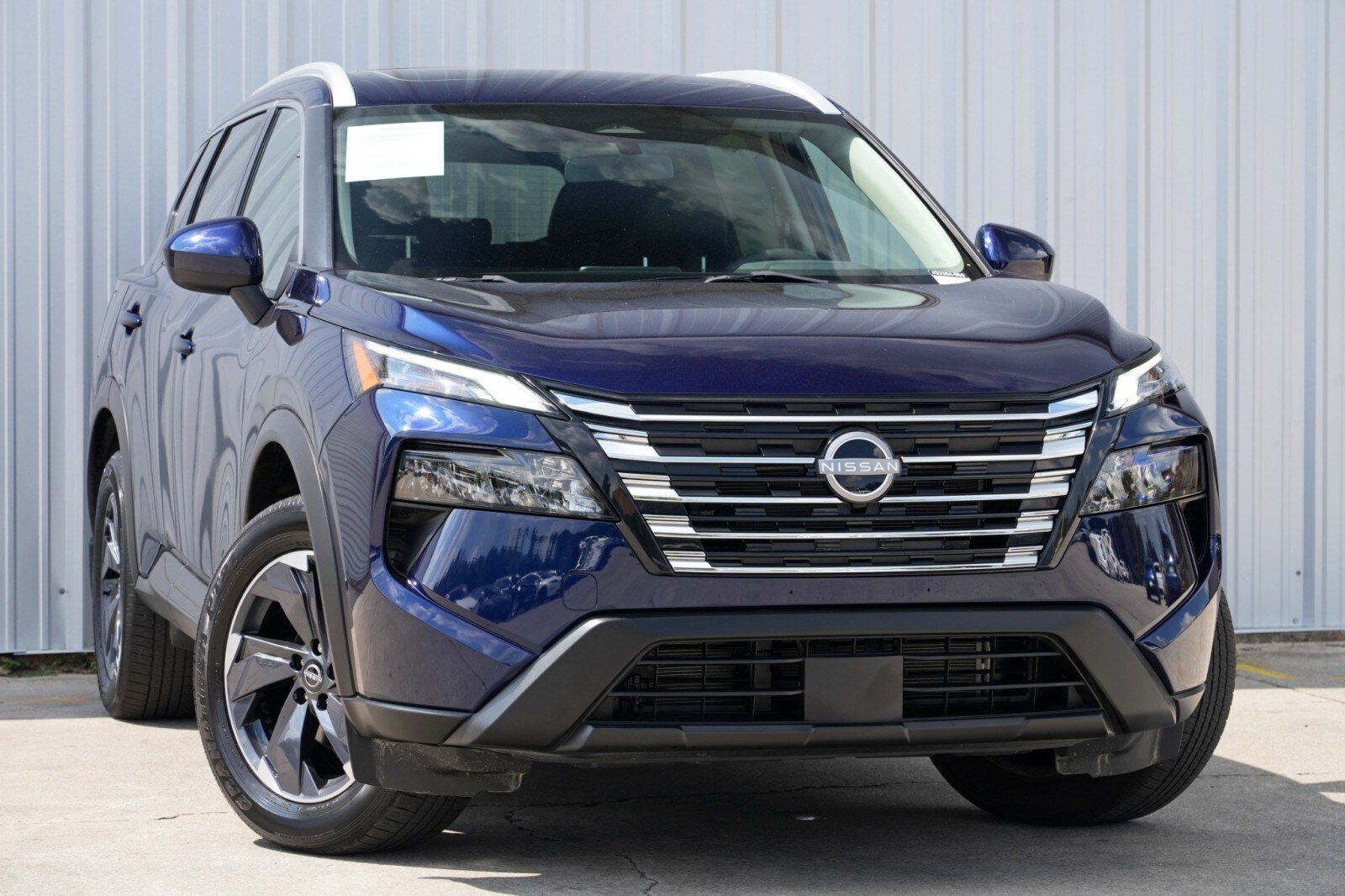 2024 Nissan Rogue SV photo 2