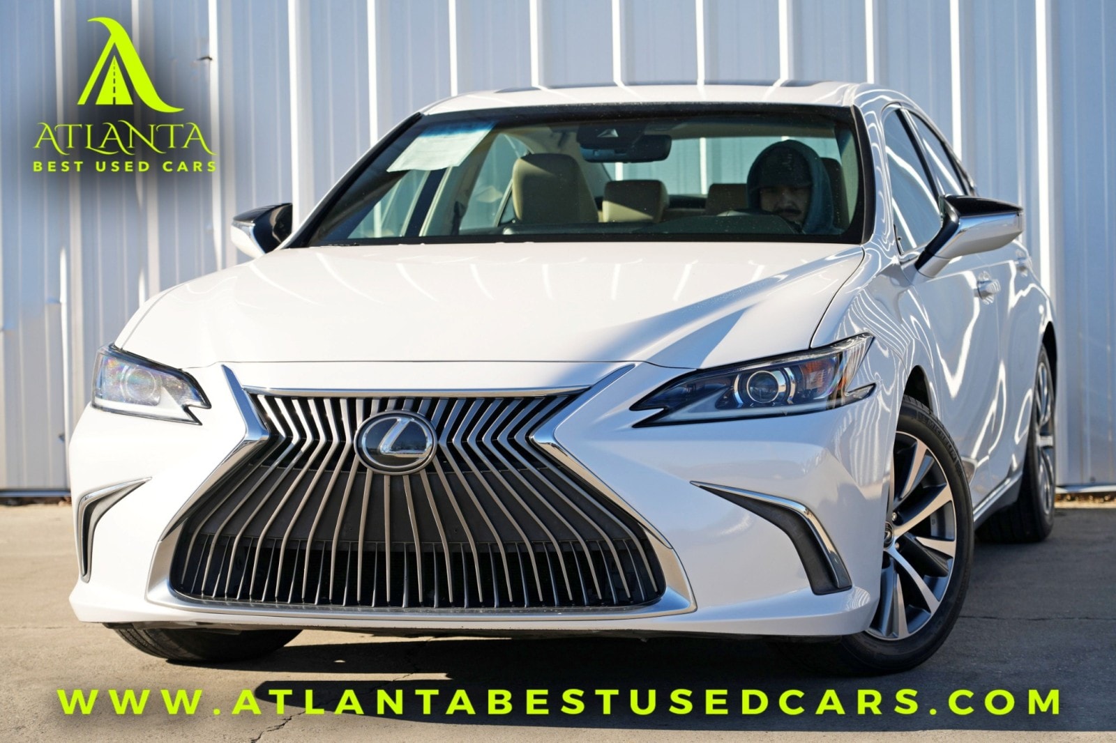 2020 Lexus ES 350's photo