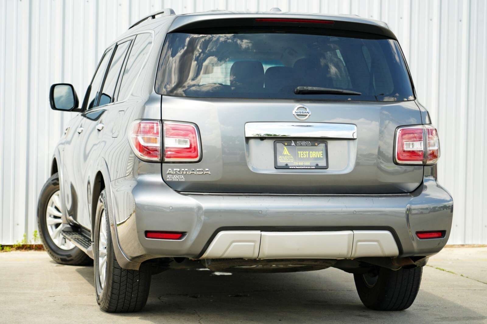 2018 Nissan Armada SV photo 4