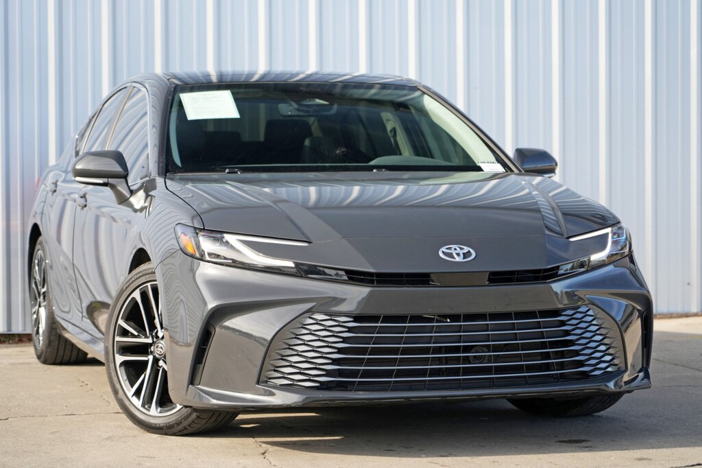 Used 2025 Toyota Camry XLE Sedan