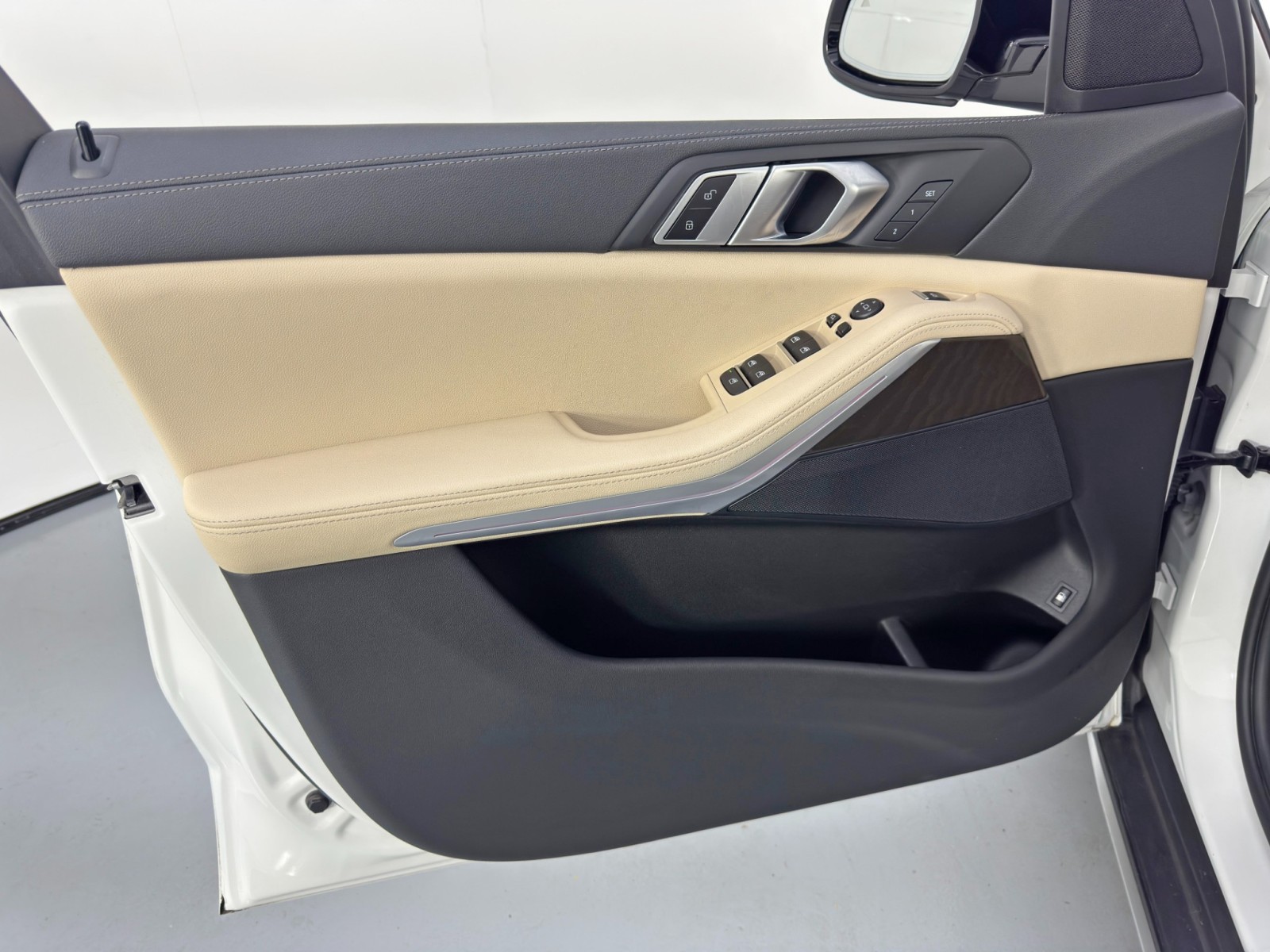 2022 BMW X5 45e - Photo 47