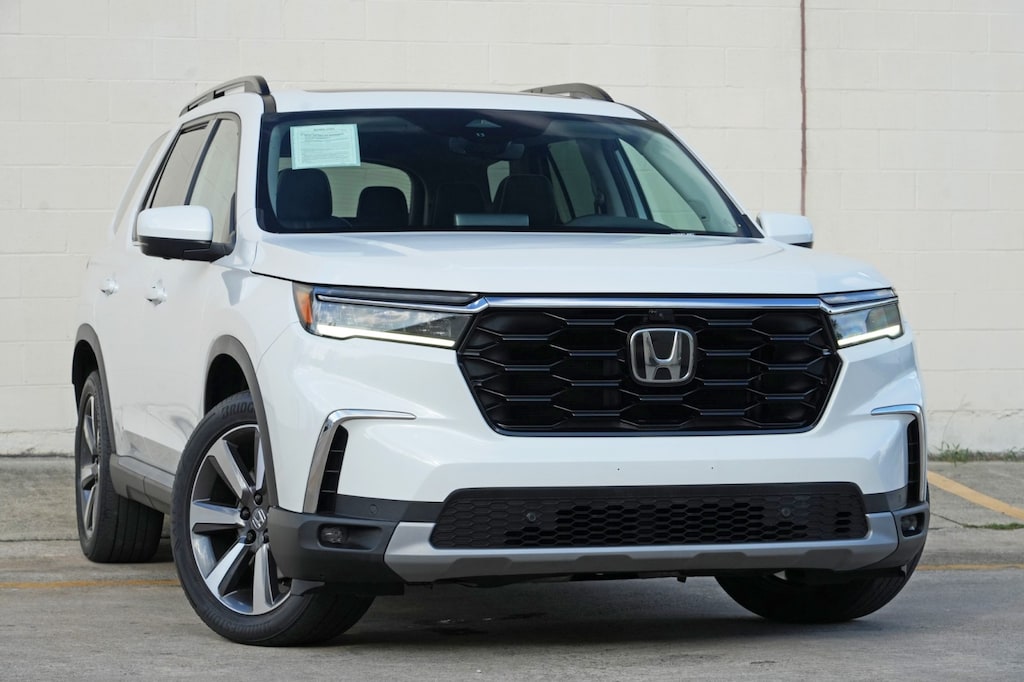 Used 2023 Honda Pilot Elite SUV
