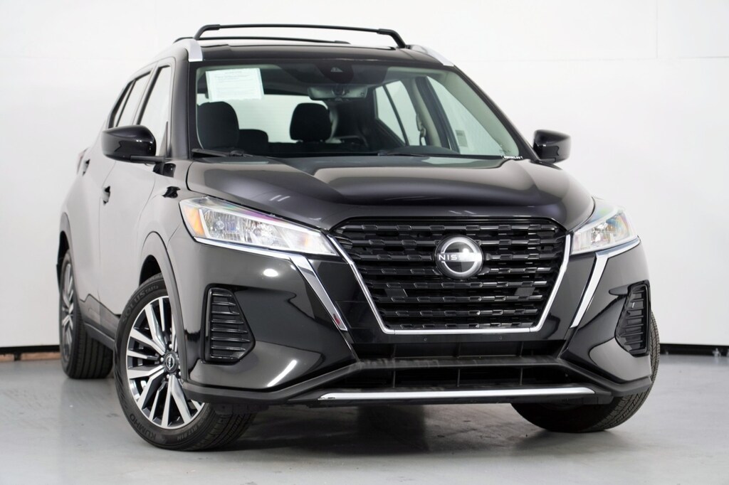 Used 2022 Nissan Kicks SV SUV