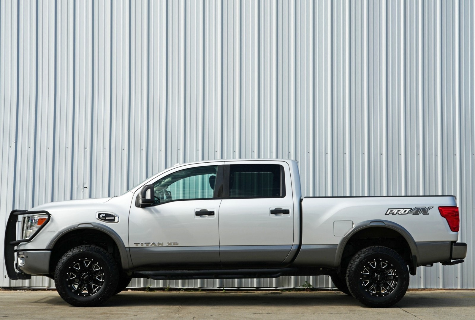 2019 Nissan Titan XD Pro-4X - Photo 8