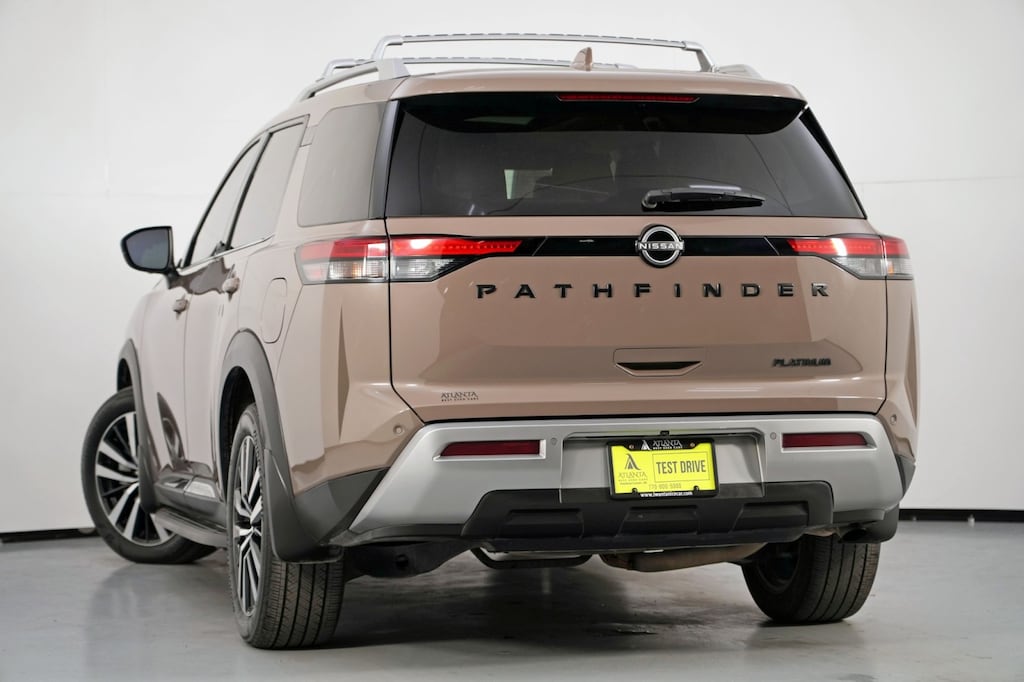 Used 2024 Nissan Pathfinder Platinum w/ Black Appearance Package SUV