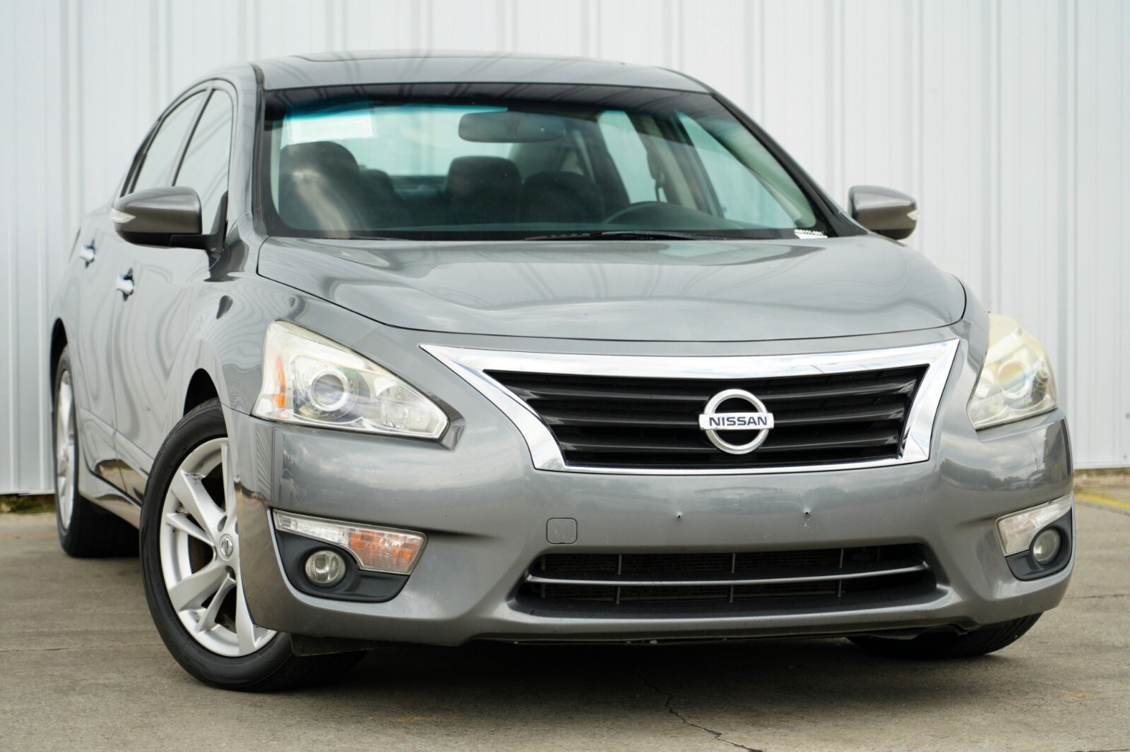 2015 Nissan Altima 2.5 SV photo 2